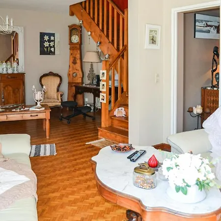 Nyaraló Stunning Home In Bergerac